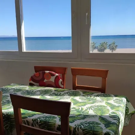 2 Bedroom Front Line Of The Апартаменты *