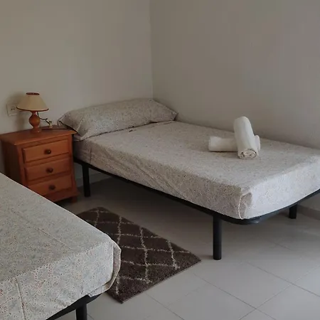2 Bedroom Front Line Of The Апартаменты
