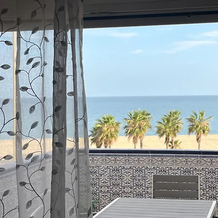 2 Bedroom Front Line Of The Апартаменты *